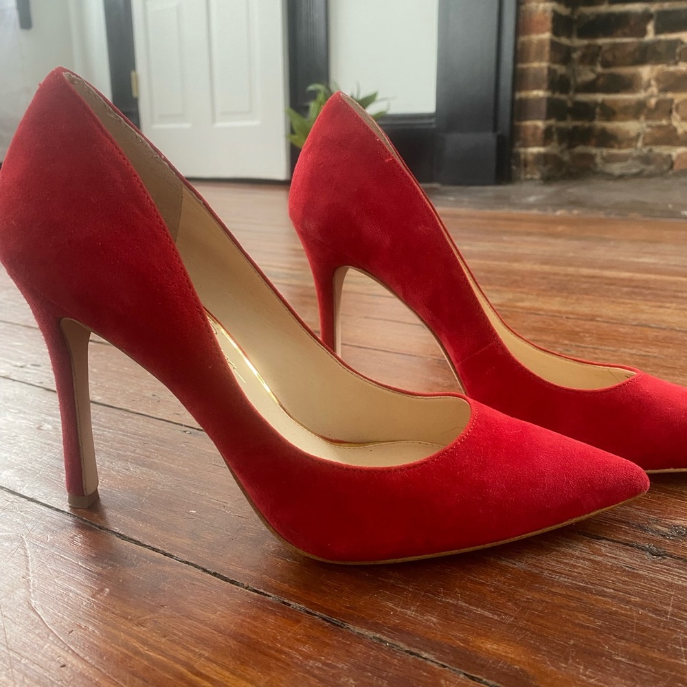 JESSICA SIMPSON CASSINI PUMPS